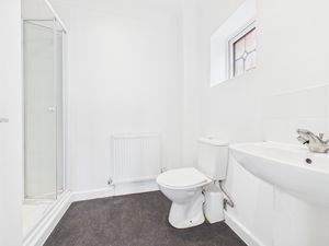 En-suite- click for photo gallery